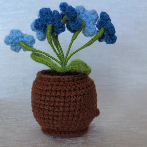 Crocheted Positive Flower Pot with Motivational Message Blue Flowers 5" X 3" - Picture 6 of 6